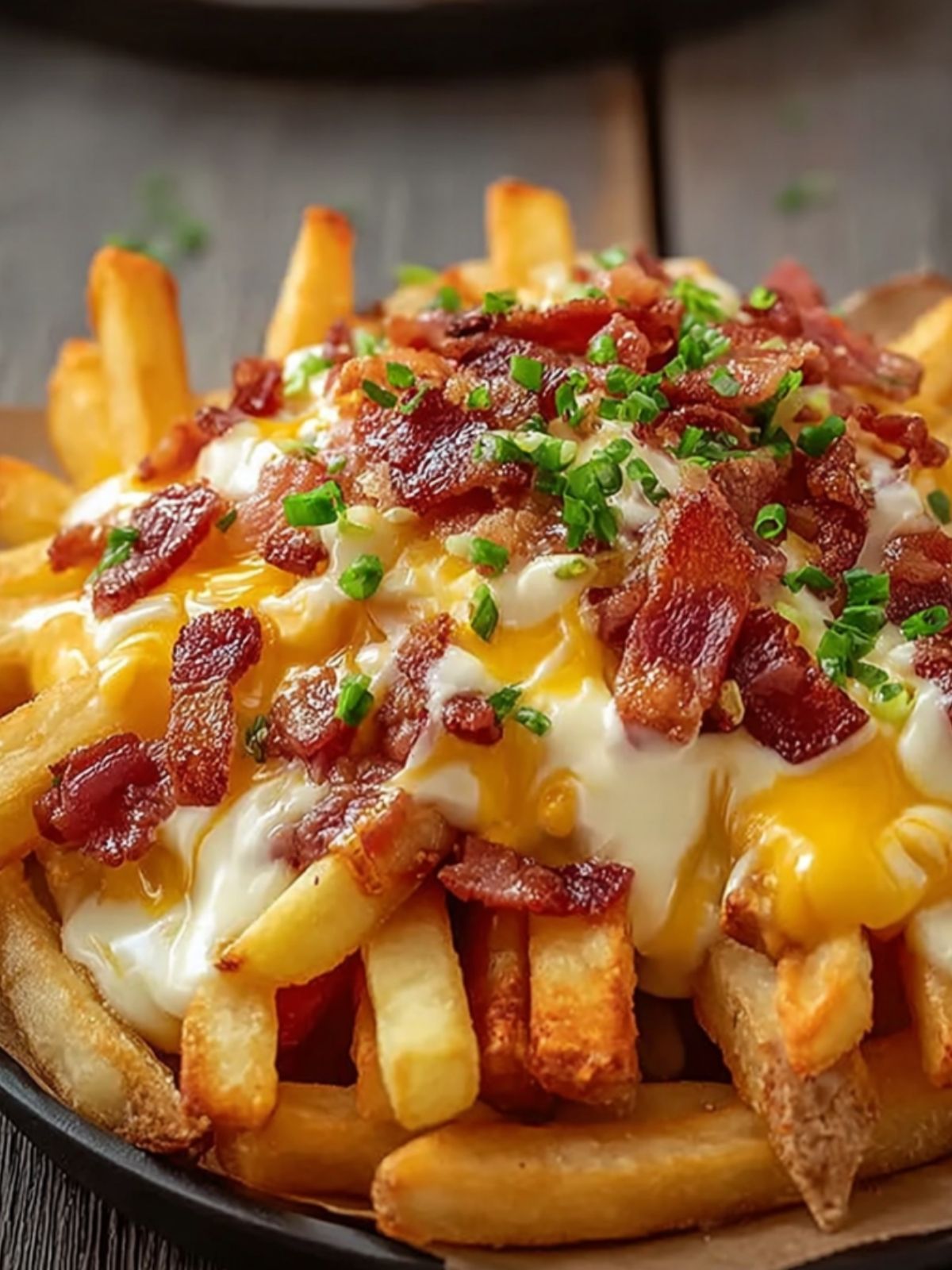 Loaded Fries - Crispy fries with cheese & sauce